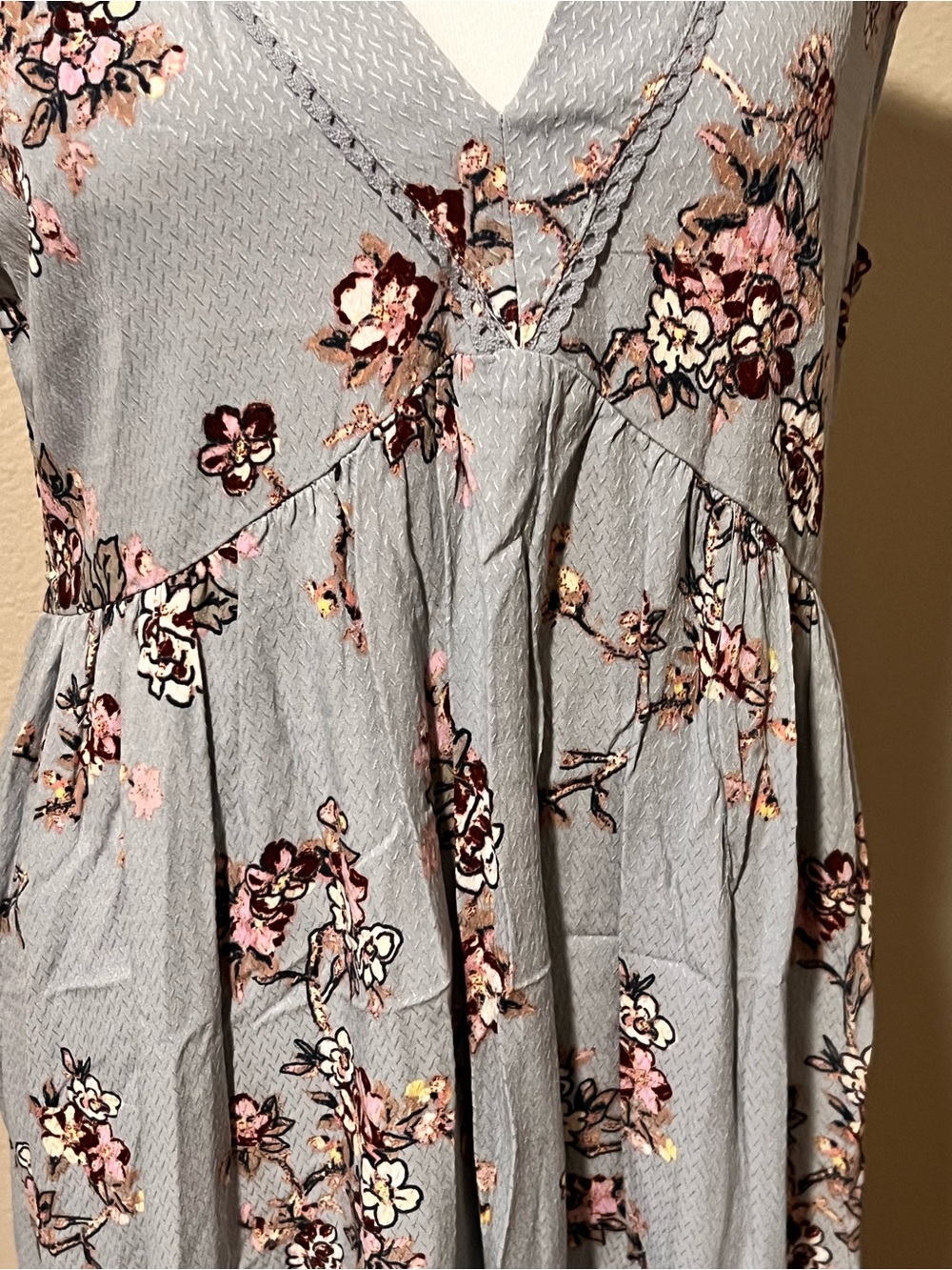 Rewind Gray Midi Dress with Pink Floral Print - Picture 3 of 8
